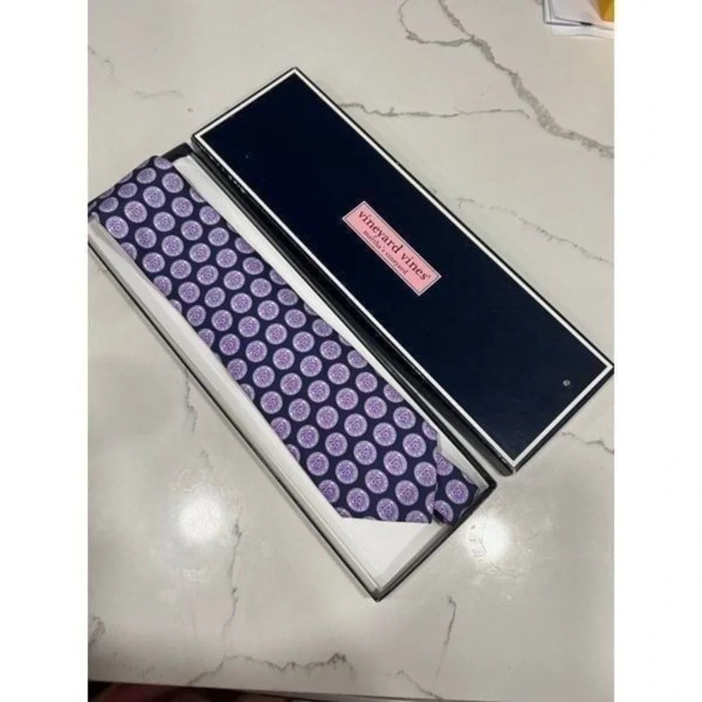 Vineyard Vine men's custom collection‎ tie new